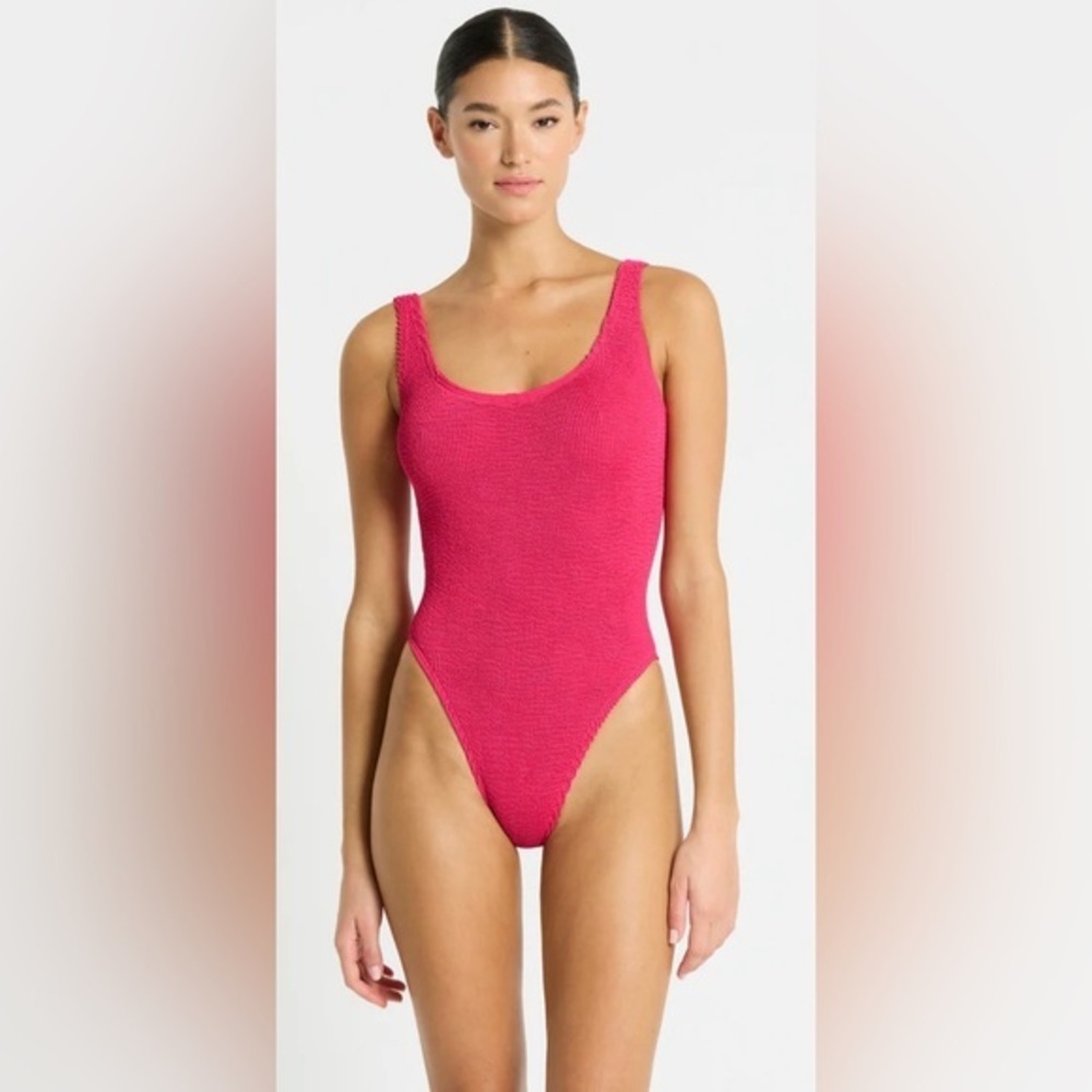 Bond eye madison one piece
RASPBERRY